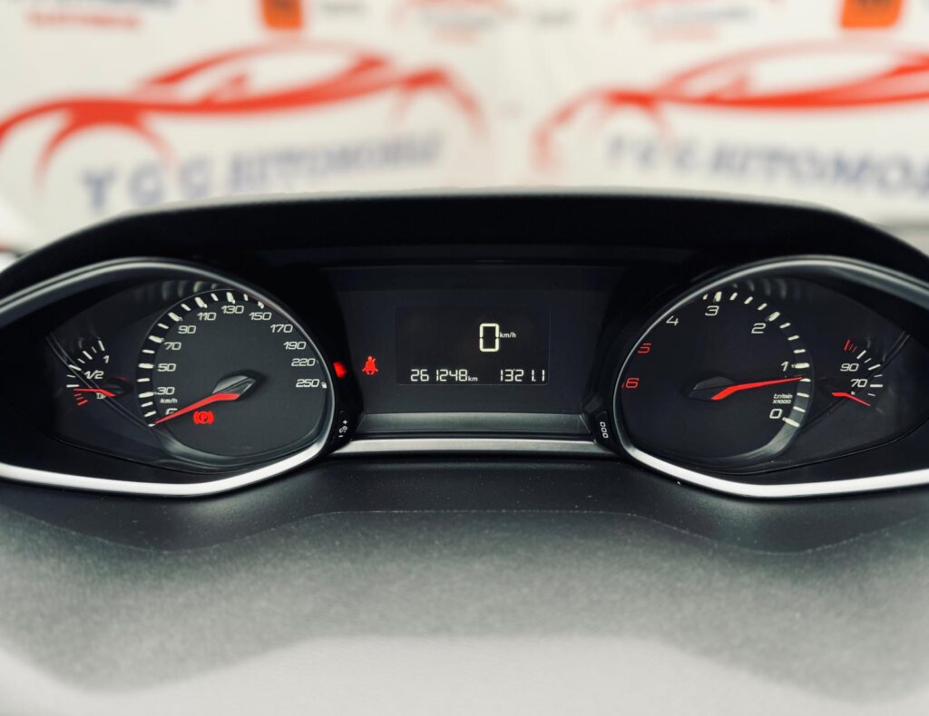 Peugeot 308/1.6 Diesel 120cp/Fab 02/2015 /Euro 5/Posibilitate Rate Cu Buletinul/GARANTIE 1 AN
