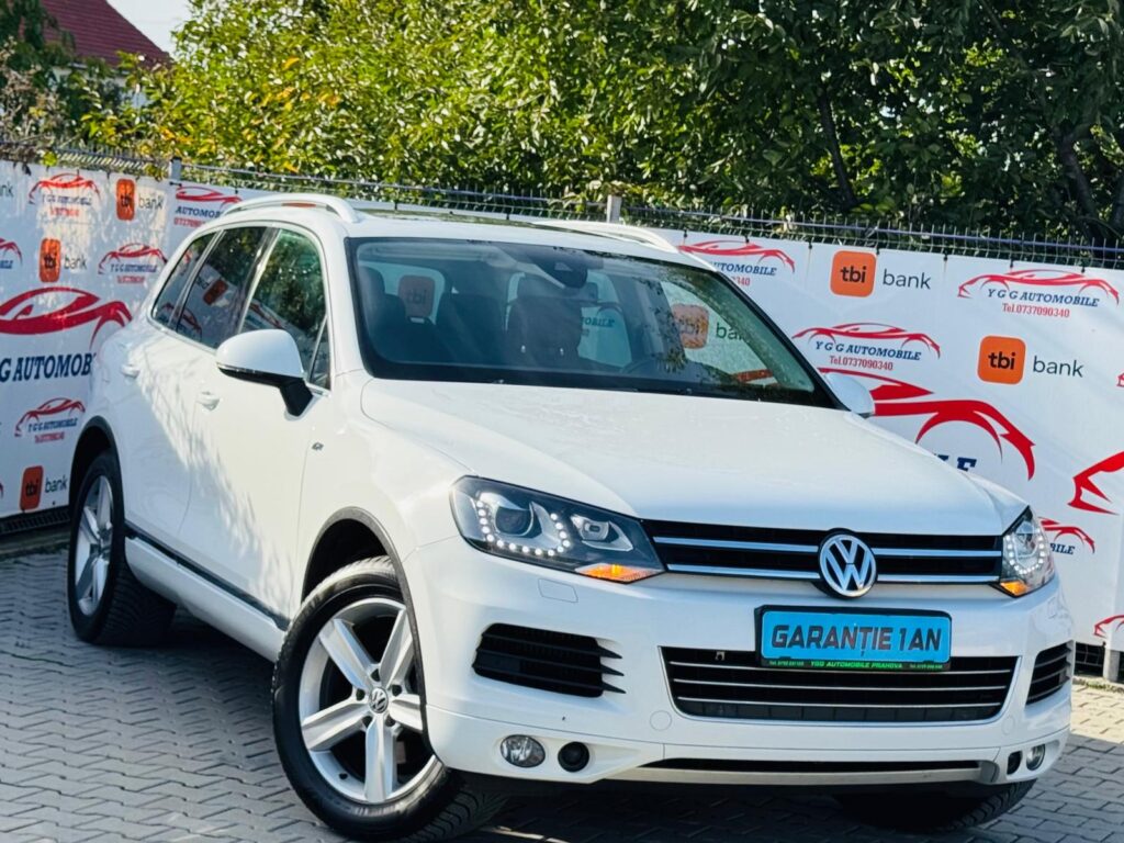 Volkswagen Touareg R-Line 4x4 / Fab.- 12.2011 / 3.0 Diesel 245 Cp / Euro 5 / Posibilitate Rate / BuyBack / Garantie 1 AN