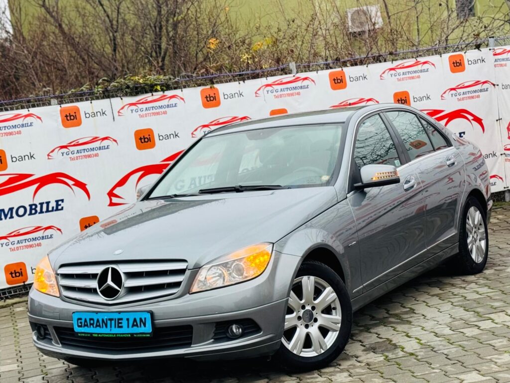 Mercedes-Benz C180 CGI / Fab.- 09.2010 / 1.8 BENZINA 156Cp / Euro 5 / Posibilitate Rate / BuyBack / Garantie 1 AN