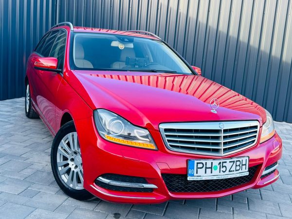 MERCEDES-BENZ C200 / FAB 02.2013 / 2.2 DIESEL 136CP / Euro 5 / Posibilitate Rate / BuyBack / Garantie 1 AN