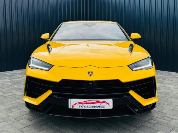 LAMBORGHINI URUS PERFORMANTE / 4.0 BENZINA 666CP / FAB 10.2024 / EURO 6 / 4X4 / Posibilitate Rate / BuyBack / Garantie 5 ANI