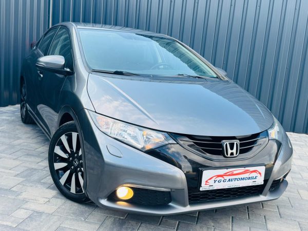 HONDA CIVIC / 1.6 DIESEL 120 CP / FAB 06-2014 / EURO 5 / Posibilitate Rate / BuyBack / GARANTIE 1 AN