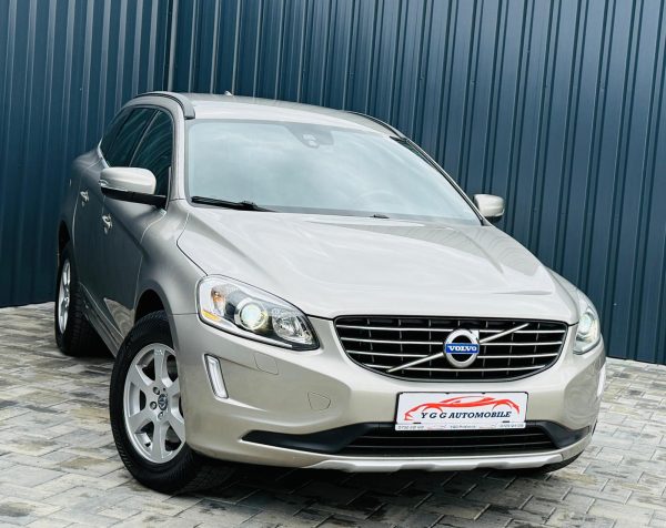 VOLVO XC-60 D3 / 2.0 DIESEL 181 P / FAB 11-2014 / EURO 6 / Posibilitate Rate / BuyBack / GARANTIE 1 AN