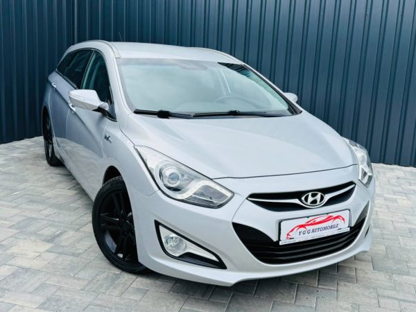 HYUNDAI i40 / FAB 01.2012 / 1.7 DIESEL 116CP / EURO 5 / Posibilitate Rate / BuyBack / Garantie 1 AN