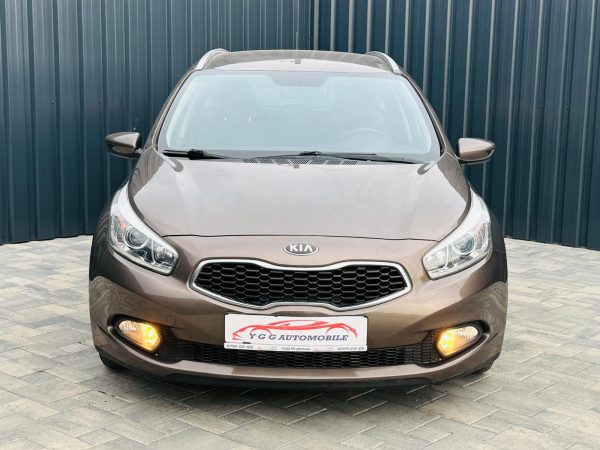 KIA CEED / 1.6 BENZINA 135CP / FAB 05.2013 / EURO 5 / Posibilitate Rate / BuyBack / GARANTIE 1 AN
