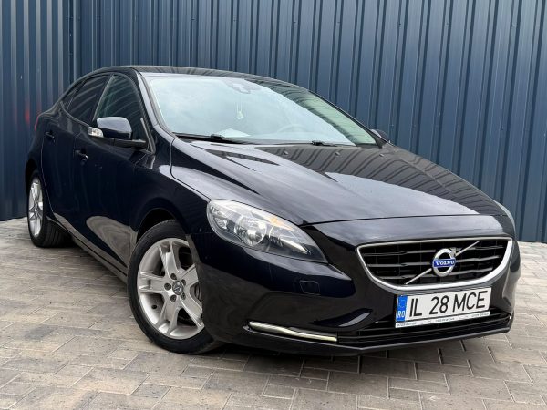 VOLVO V40 / 2.0 DIESEL 190CP / FAB 12.2014 / INMATRICULAT / EURO 6 / Posibilitate Rate / BuyBack / Garantie 1 AN