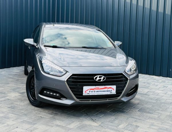HYUNDAI I40 / 1.7 DIESEL 116CP / FAB 12.2015 / EURO 6 / Posibilitate Rate / BuyBack / GARANTIE 1 AN