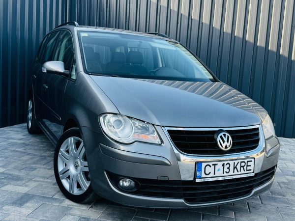 VOLKSWAGEN TOURAN / 1.9 DIESEL 105CP / FAB 11.2008 / EURO 4 / 7 LOCURI / INMATRICULATA / Posibilitate Rate / BuyBack / GARANTIE 1 AN